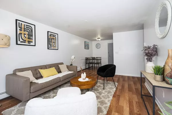 Malden, MA 02148,426 Pleasant St #17