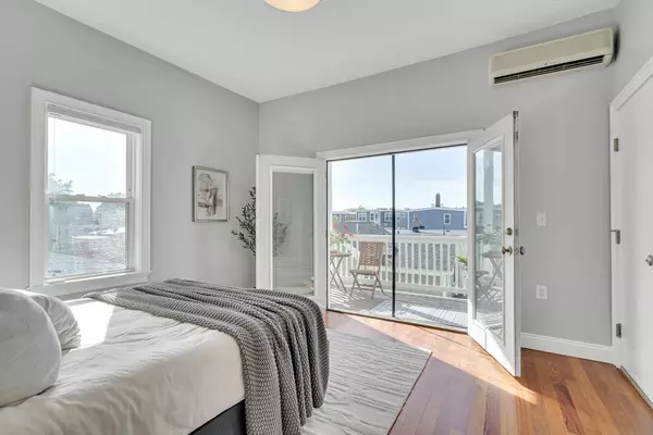 Cambridge, MA 02141,291-297 Cardinal Medeiros #293-3