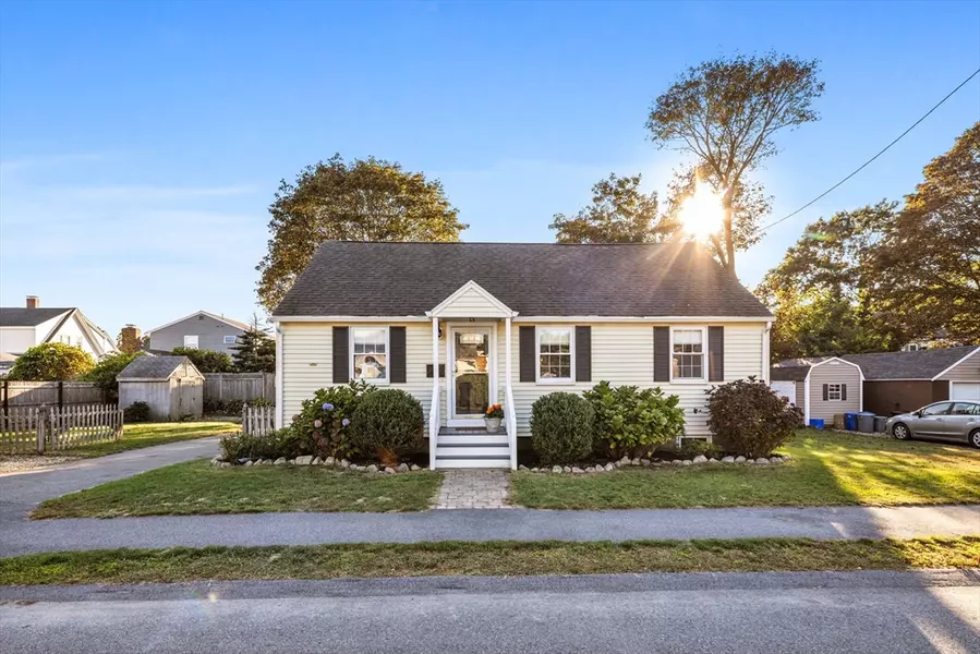 13 Parsons Dr, Beverly, MA 01915