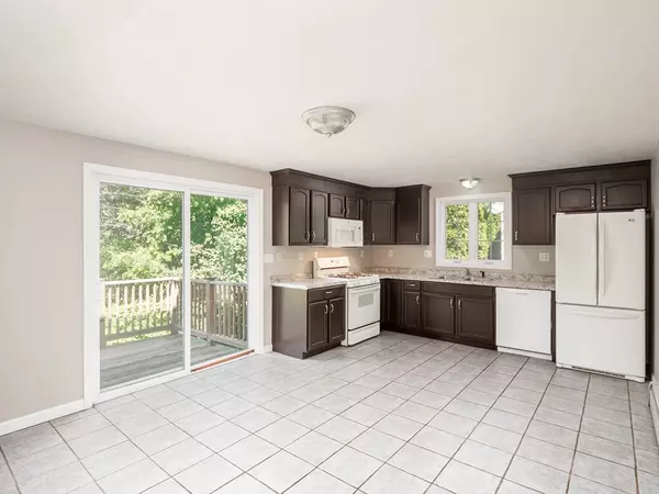 Worcester, MA 01604,90A Loxwood St