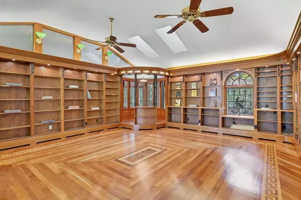 East Longmeadow, MA 01028,404 Parker Street