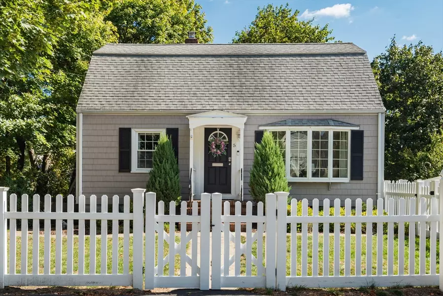 5 Judson Rd, Weymouth, MA 02188
