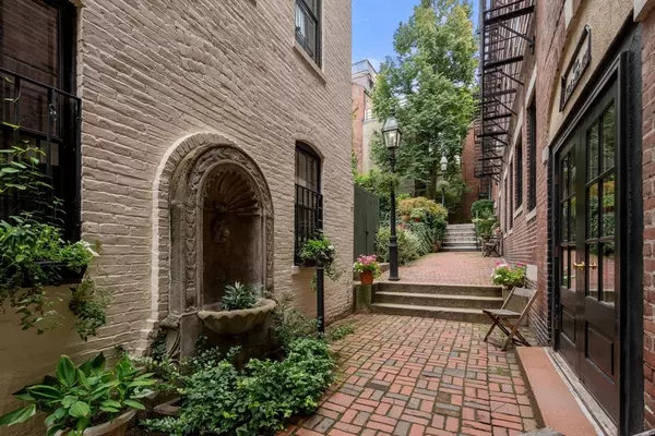 Boston, MA 02114,1 Primus Ave #1-12