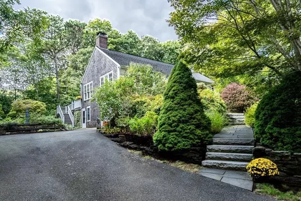 Dennis, MA 02660,15 Trudy Cir