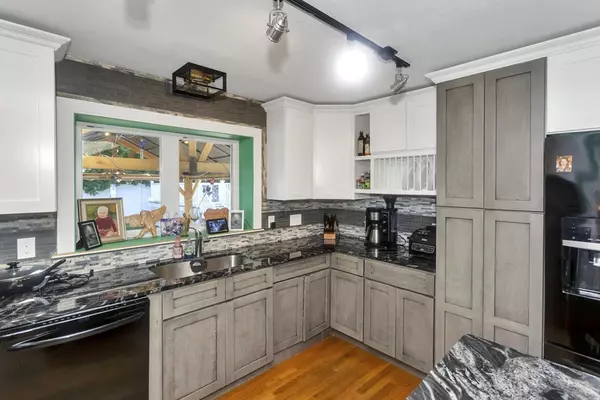 Chicopee, MA 01020,65 Woodlawn St