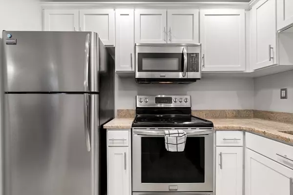 Quincy, MA 02171,90 Quincy Shore Dr #701