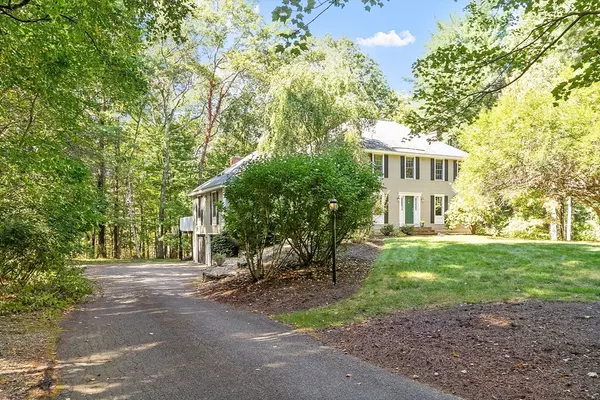 9 Blanchard Rd, Harvard, MA 01451