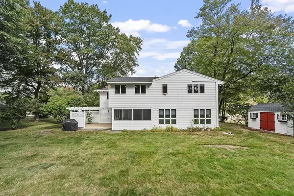 Chelmsford, MA 01824,10 Brook St