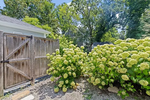 Cohasset, MA 02025,18 Pleasant Street