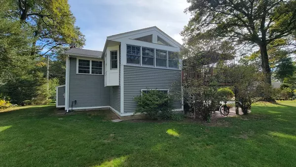 Medway, MA 02053,22 Sunset Dr