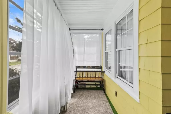 East Providence, RI 02915,57 Harris St