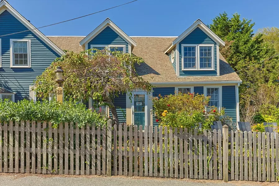 28 Commercial Street #2, Provincetown, MA 02657