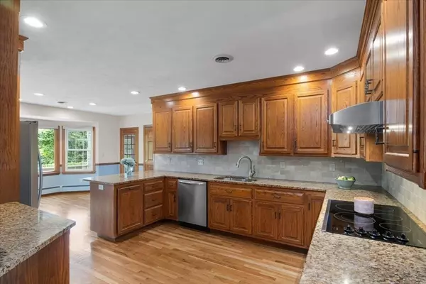 Walpole, MA 02032,75 Emerson Rd