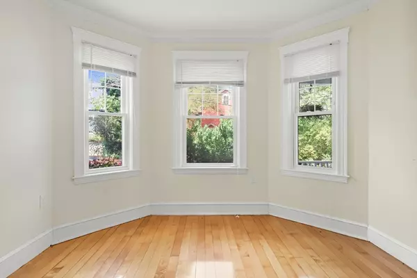 Arlington, MA 02476,32 Walnut St. #32