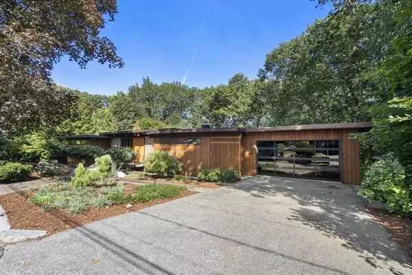 Melrose, MA 02176,110 Ellis Farm Ln