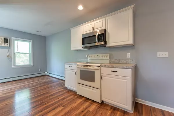 North Smithfield, RI 02896,2 Raymond St