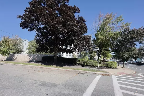 Medford, MA 02155,179-181 Main St
