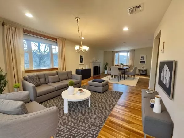 77 Louise #77, Newton, MA 02467