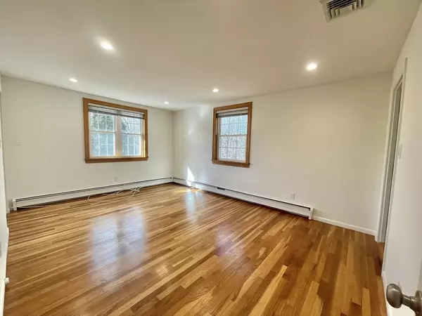 Newton, MA 02467,77 Louise #77