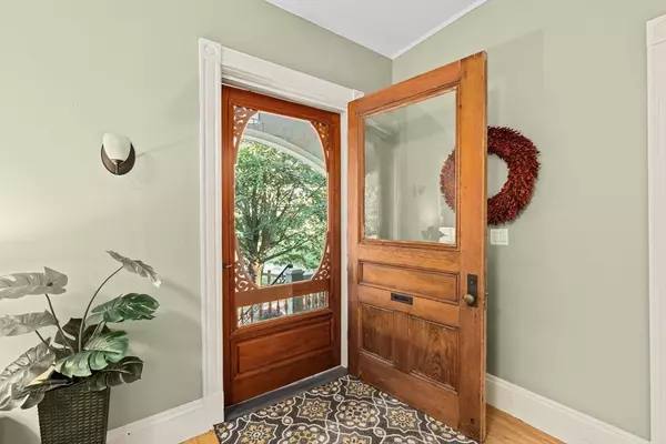 Newton, MA 02461,2 Raeburn Terrace