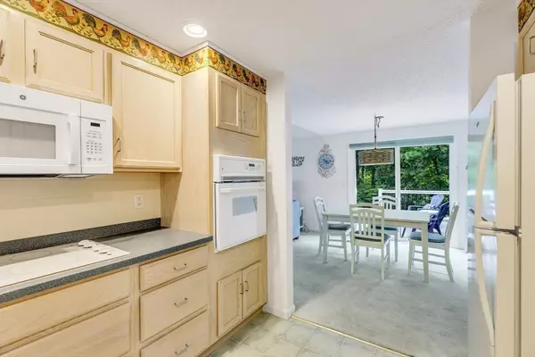 Yarmouth, MA 02675,16 Warren Rd #16