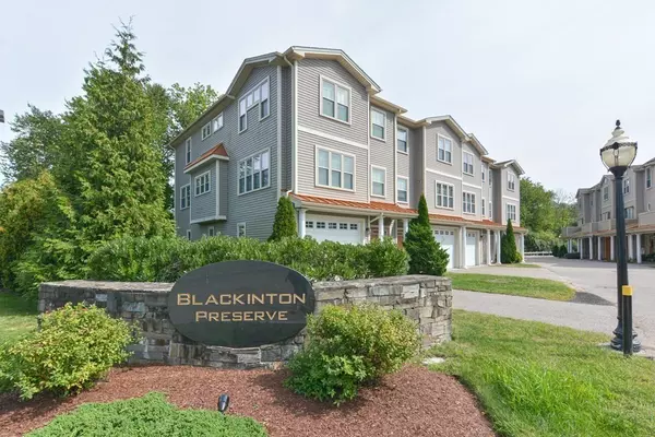 Attleboro, MA 02703,74 West St #18