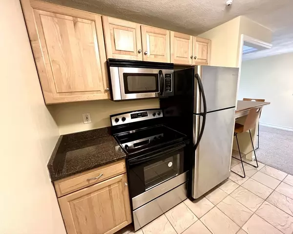 Rockland, MA 02370,103 Grove St #337