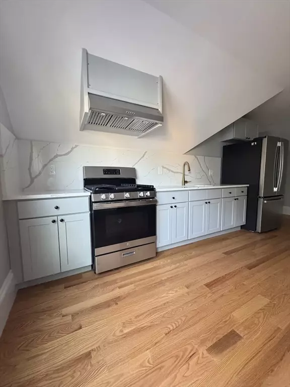 Somerville, MA 02145,18-20 Austin St #3