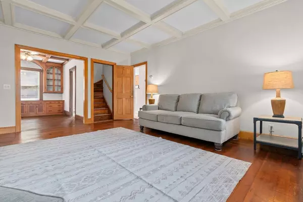 Stoneham, MA 02180,326 William St