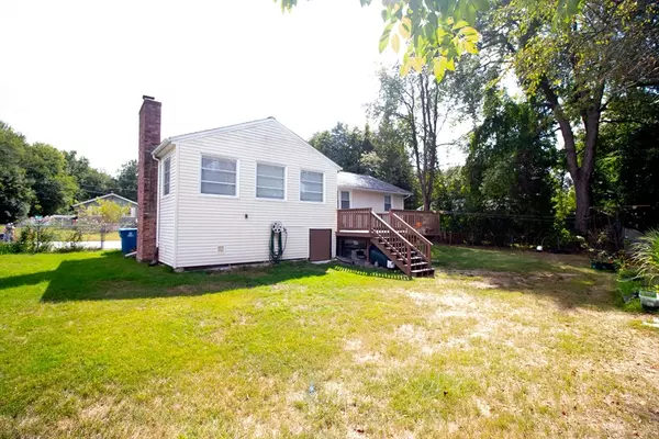 Dracut, MA 01826,94 Tanglewood Dr