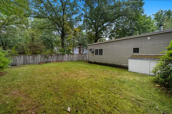Webster, MA 01570,15 Humes St