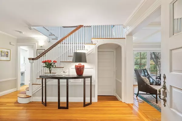 Newton, MA 02468,80 Pine Ridge Rd