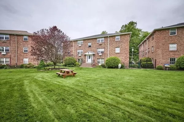 3 Colonial Village Drive #10, Arlington, MA 02476