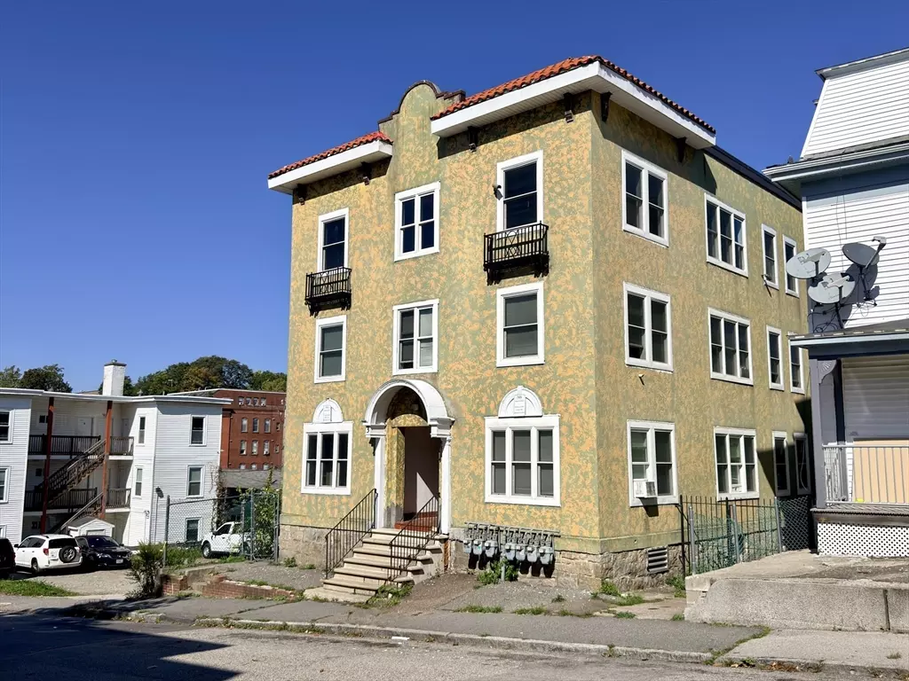 Worcester, MA 01610,3 Allen Street #6