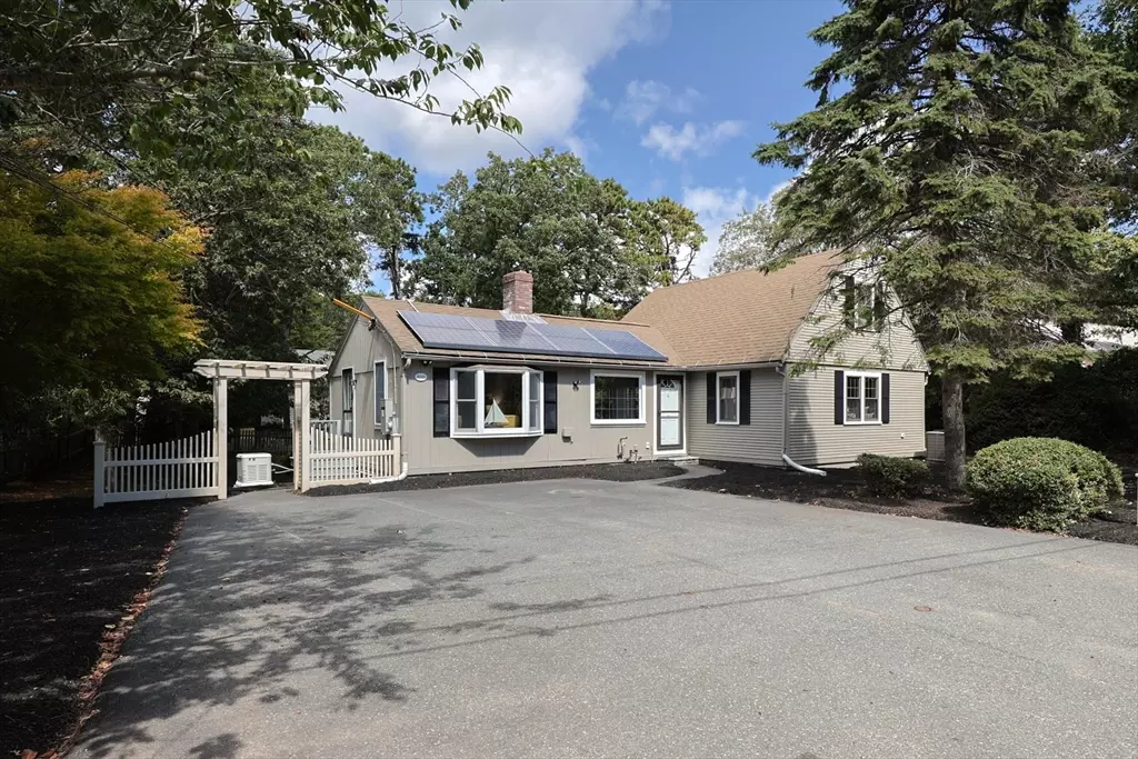 Harwich, MA 02645,850 Queen Anne Rd