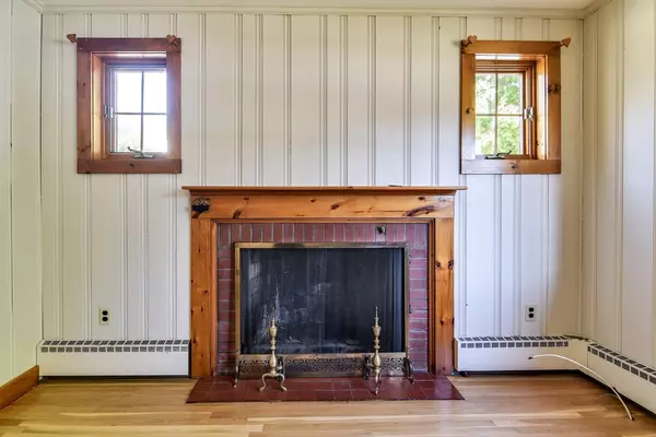 Hopkinton, MA 01748,2 Curtis Road
