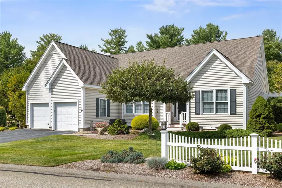19 Sandstone Road #19, Westford, MA 01886