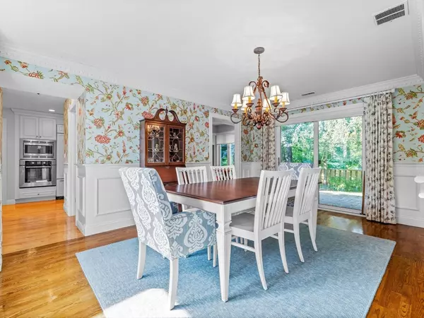 Milton, MA 02186,4 Farmer Road #4