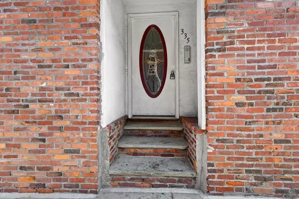 Boston, MA 02128,335-337 Meridian St #4