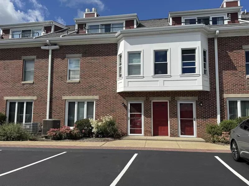 158 Quincy Shore Dr #78, Quincy, MA 02171