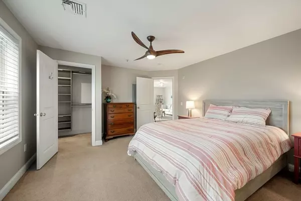 Medford, MA 02155,179 Park St #201