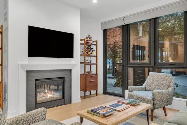 Wellesley, MA 02482,100 Linden Street #111