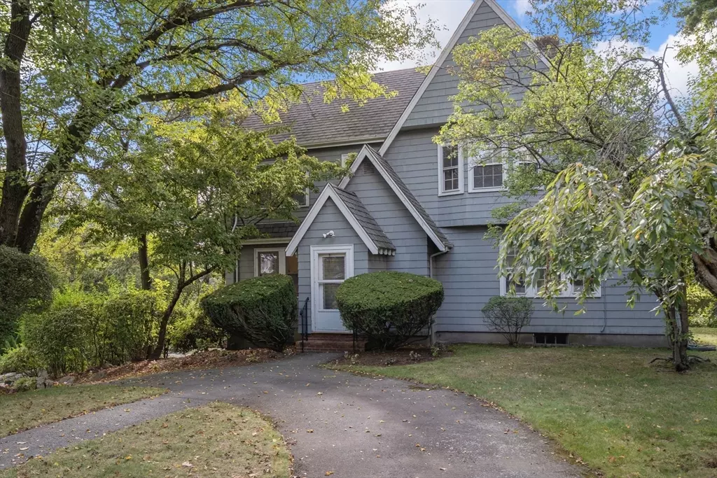 Brookline, MA 02445,21 Hancock Rd