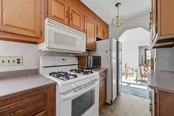 Arlington, MA 02474,31 Pondview Road