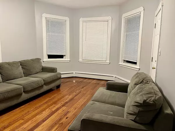 New Bedford, MA 02746,117 Collette St #3