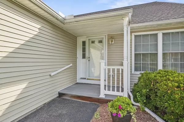 West Boylston, MA 01583,83 Hillside Village Drive #83