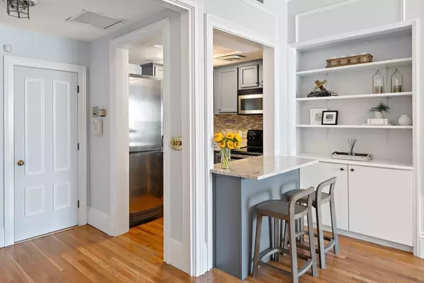 Boston, MA 02116,127 Beacon Street #41