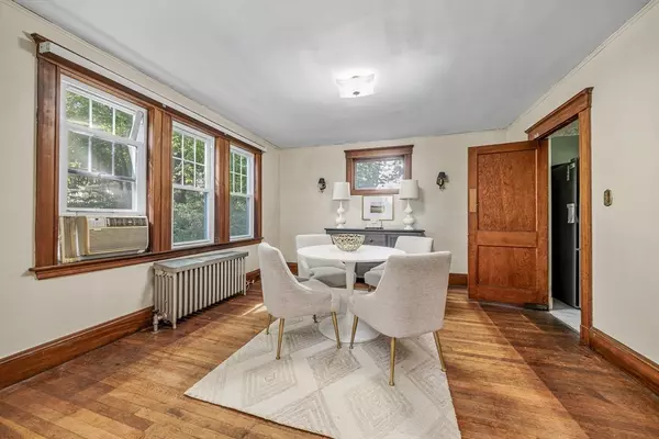 Hingham, MA 02043,22 Linscott Rd