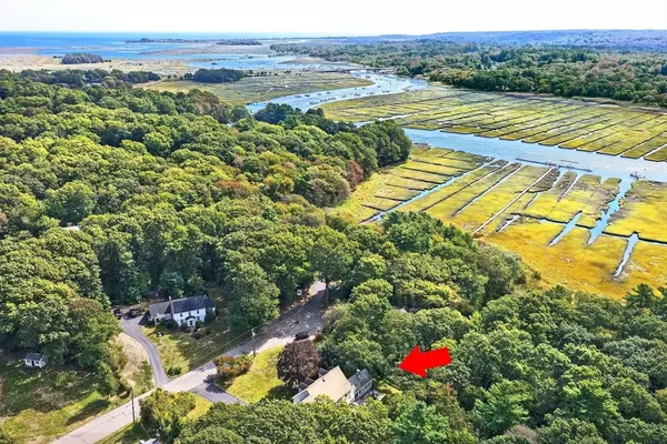 16 Salt Meadow Ln, Scituate, MA 02066