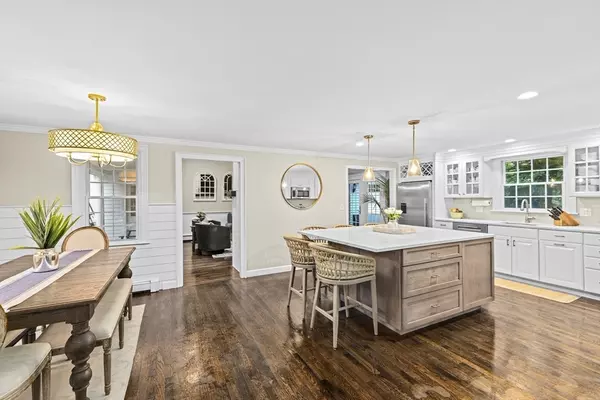 Hingham, MA 02043,11 Golfview Dr